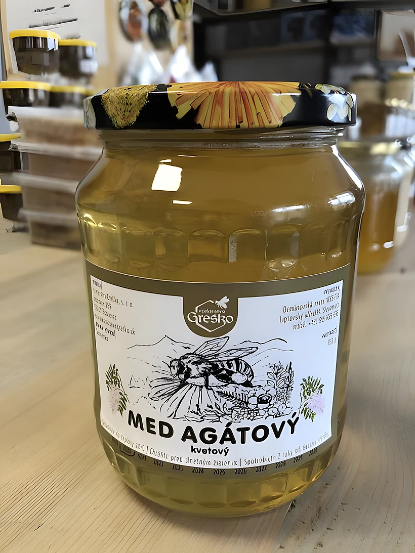 Agátový med